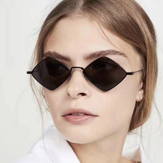 Retro Diamond Metal Sunglasses – Irregular Stylish Eyewear 🕶️✨ - GM Traders