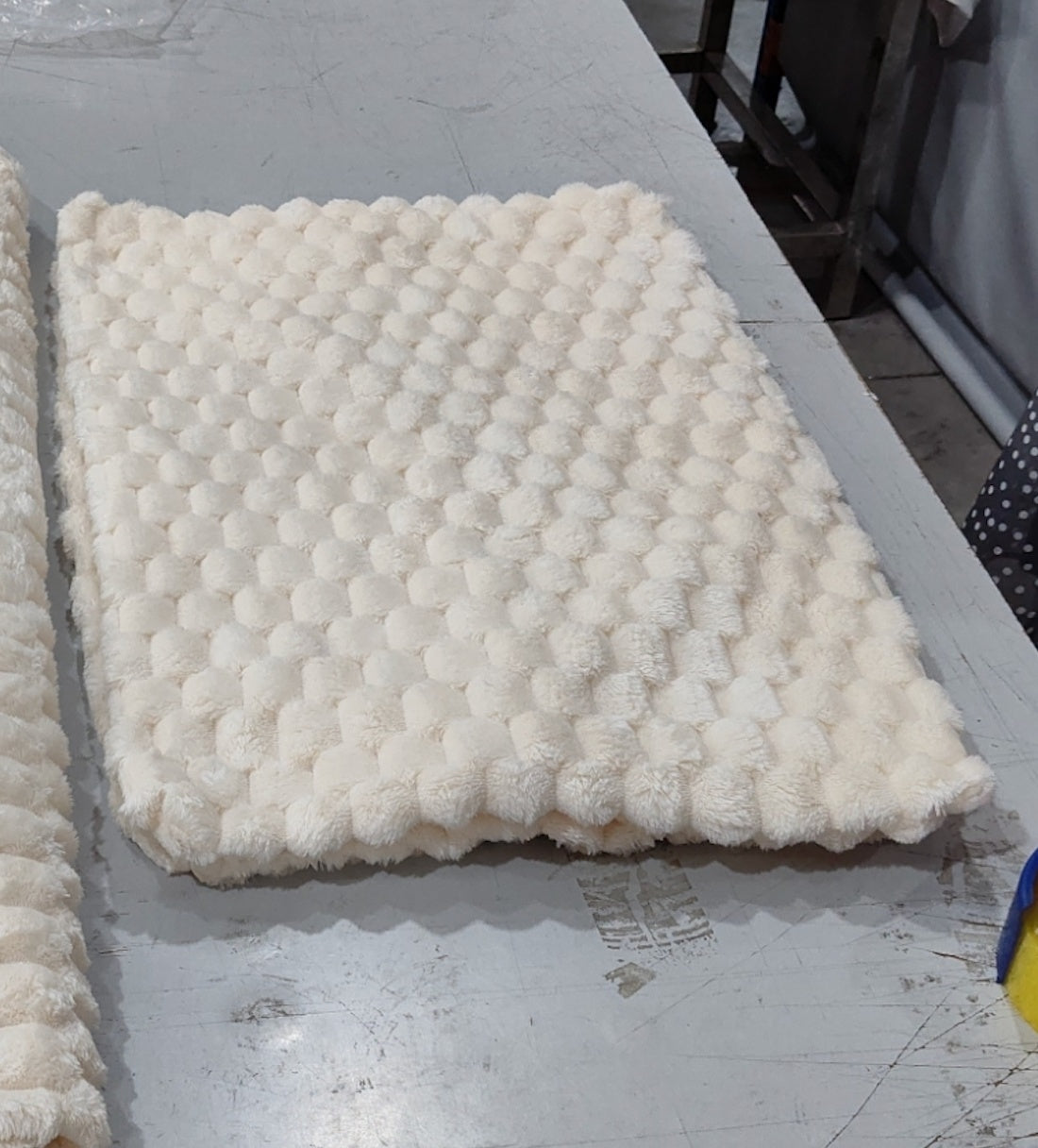 Coral Flannel Winter Thermal Blanket – Thickened Four Seasons Cover Blanket