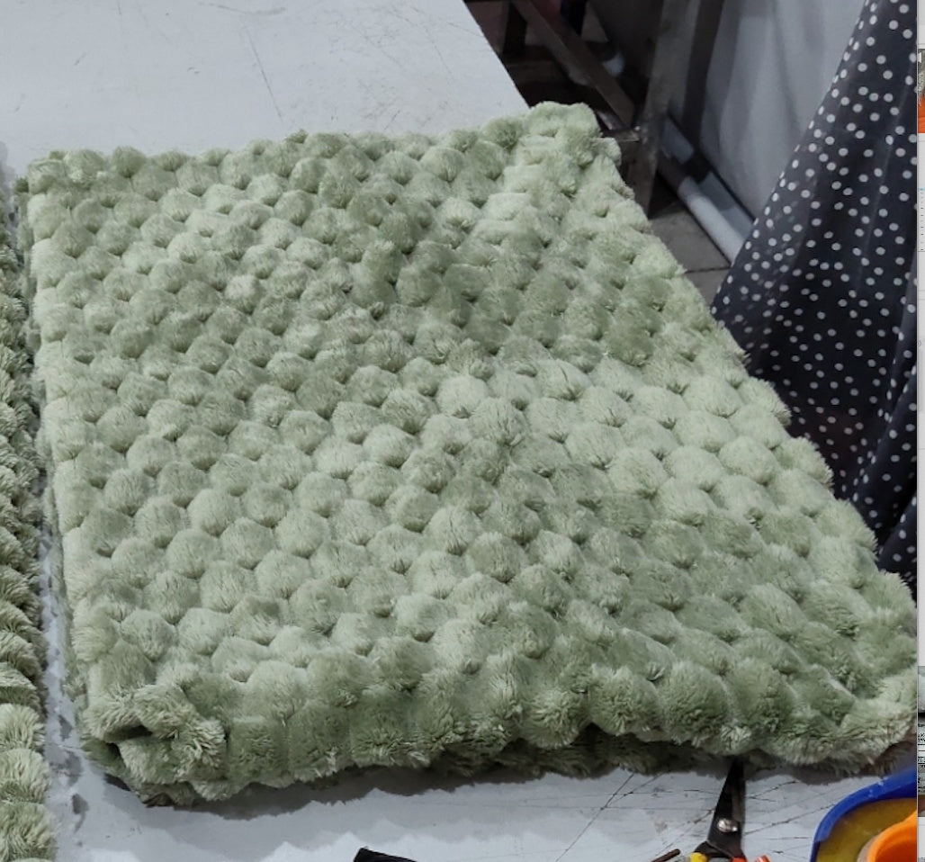 Coral Flannel Winter Thermal Blanket – Thickened Four Seasons Cover Blanket