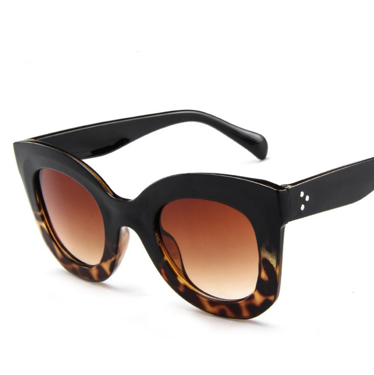 “Women’s Cat Eye Sunglasses – Fashionable UV Protection Eyewear” 🕶️✨ - GM Traders