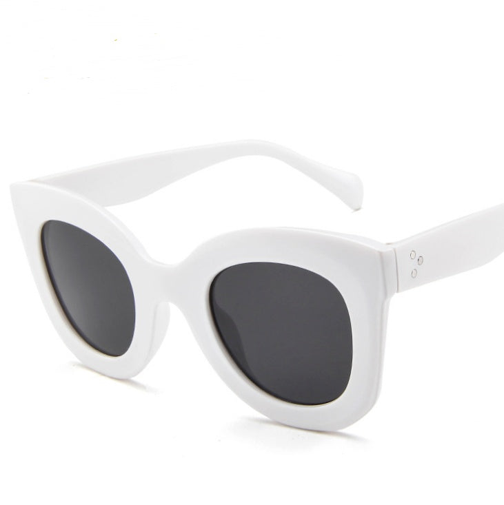 “Women’s Cat Eye Sunglasses – Fashionable UV Protection Eyewear” 🕶️✨ - GM Traders
