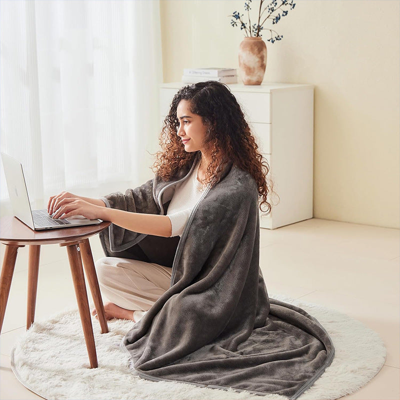 Two-in-One Folding Travel Rug & Cushion Blanket – Multifunctional Portable Blanket | Winter