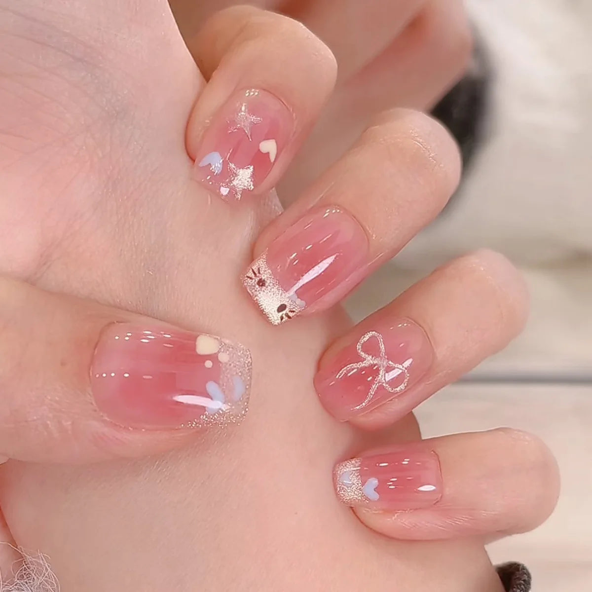 24Pcs Glitter Diamond Press On Nails Blush Pink Cat Eye Fake Nails Sweet Cute Coffin Full Cover Short Square False Nail Tips Art