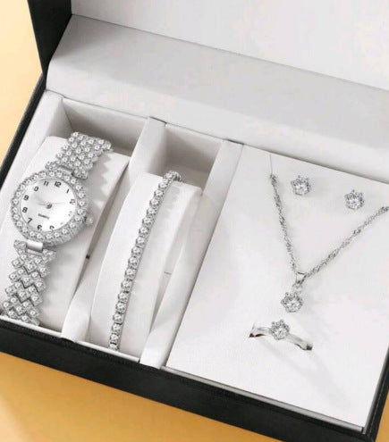 Diamond Women Watches Luxury Fashion Rhinestone Quartz Bracelet Wrist Watch For Women - GM Traders