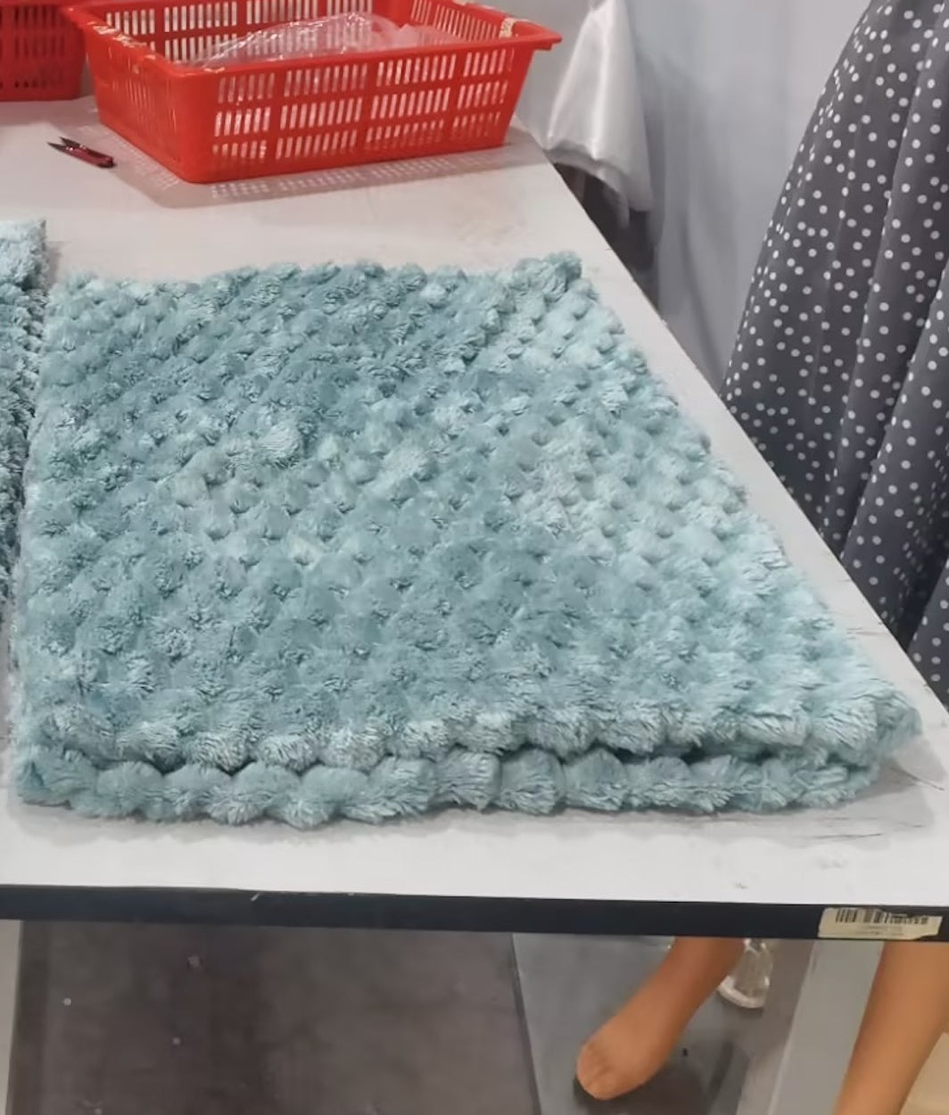 Coral Flannel Winter Thermal Blanket – Thickened Four Seasons Cover Blanket